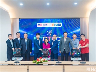 [congthuong] Khai giảng dự án NeoTECH English Works tại Đại học Công nghiệp Hà Nội