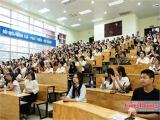 [congthuong] Các trường thuộc ngành Công Thương rộn ràng đón sinh viên, chuẩn bị năm học mới