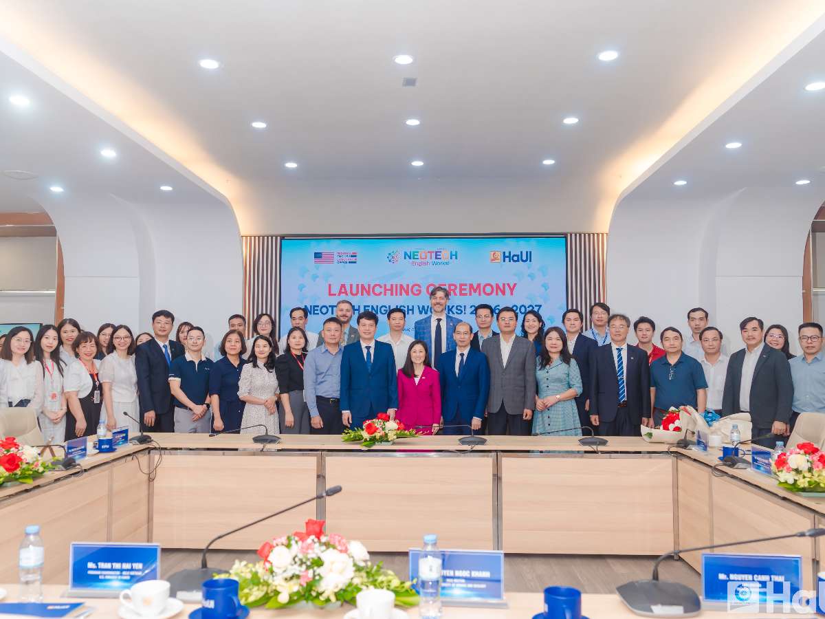[tlu] Trường Đại học Thủy lợi tham dự lễ khởi động dự án NeoTECH English Works 2026-2027 tại Đại học Công nghiệp Hà Nội