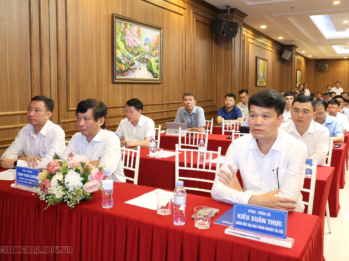 [sttt] Khai mạc lớp bồi dưỡng năng lực số, kỹ năng số cho người đứng đầu