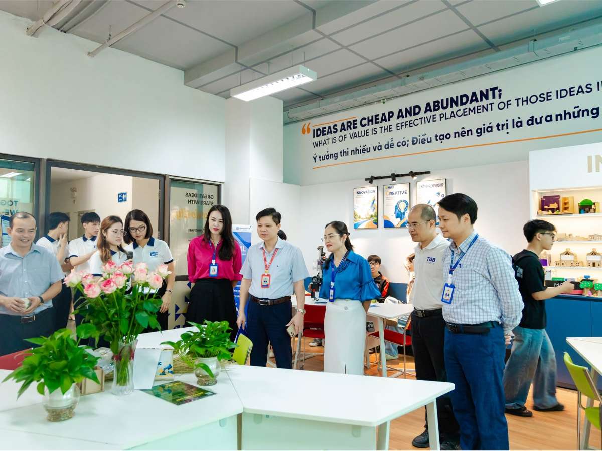 [doanhnghiepvadautu] Trường Kinh tế, Đại học Công nghiệp Hà Nội: Thúc đẩy ứng dụng công nghệ, kết nối đổi mới sáng tạo với thị trường