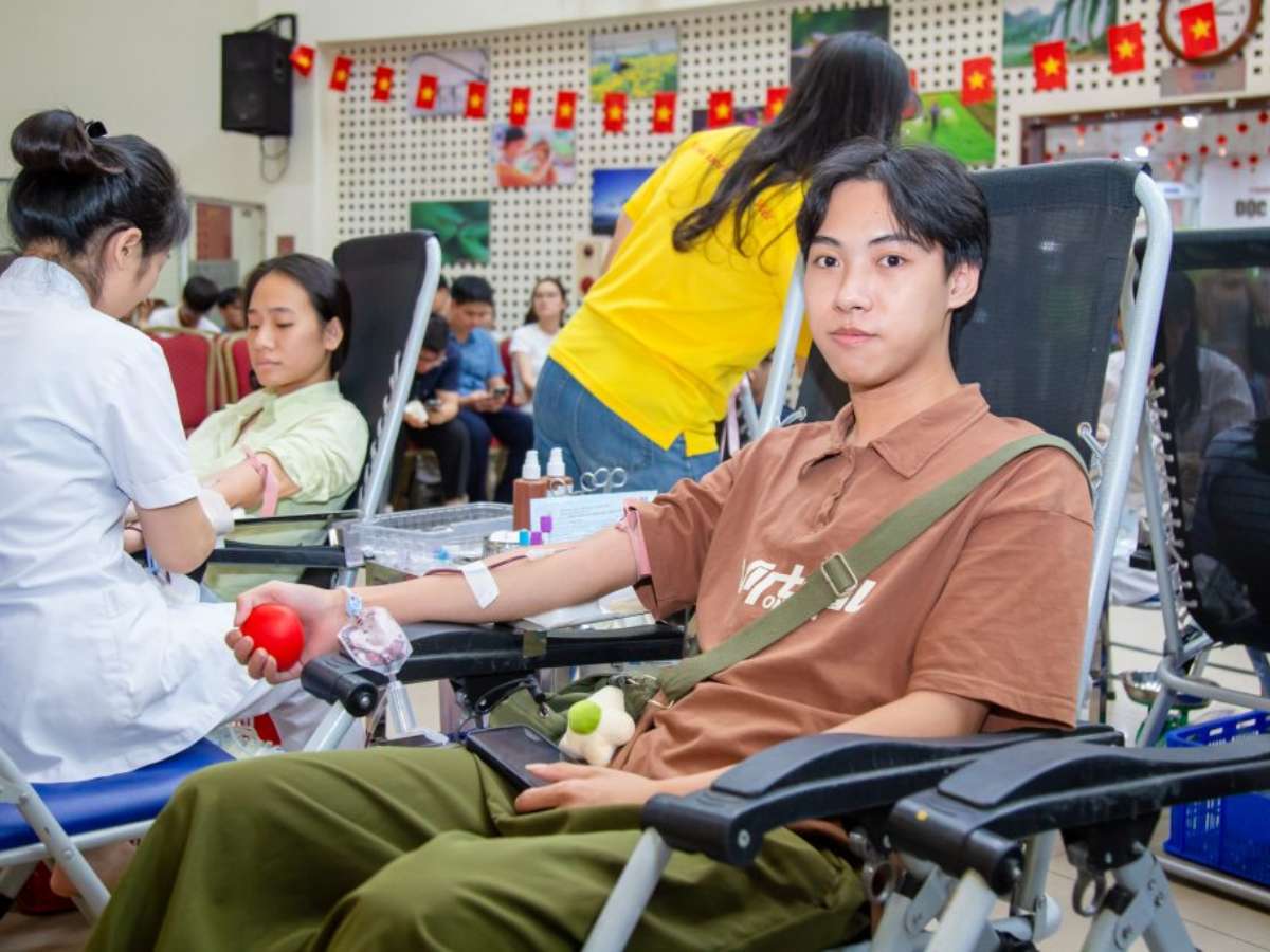 [vienhuyethoc] Trao giọt máu hồng, gửi trọn mùa trăng yêu thương