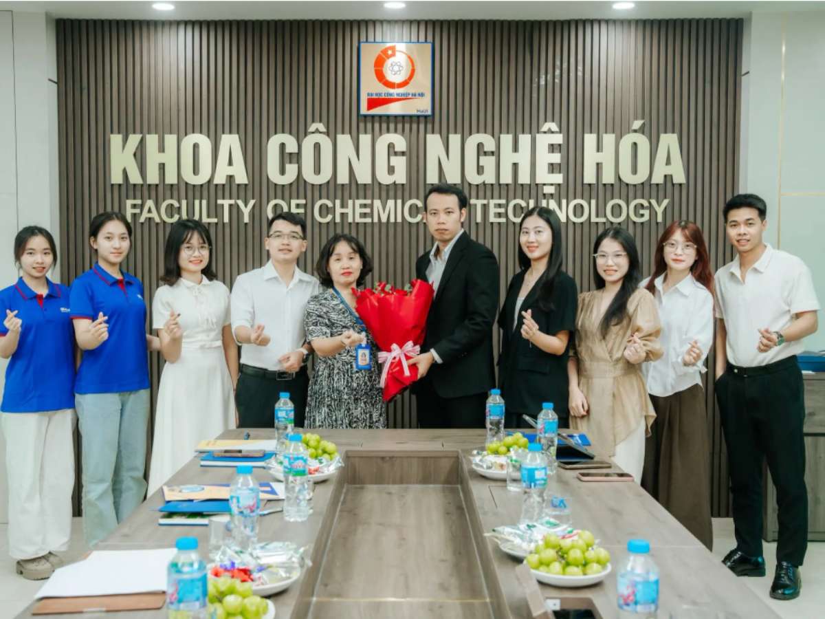 [ieltsmentor] IELTS Mentor ký kết hợp tác với Khoa Công nghệ Hóa – Đại học Công nghiệp Hà Nội