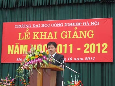 Tổ chức Lễ khai giảng năm học 2011-2012 tại cơ sở đào tạo Hà Nam