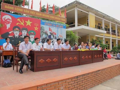 Chung kết và bế mạc giải Bóng đá, bóng bàn, cầu lông năm 2011