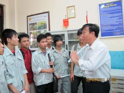 Tập huấn công tác 5S cho học sinh trung tâm Việt - Nhật