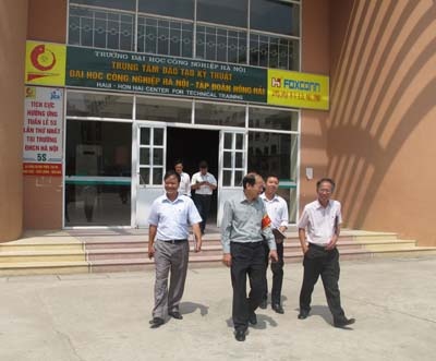 Hội Tin học Việt Nam thăm và làm việc với trường