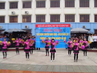 Khai mạc Giải Bóng chuyền nam Cán bộ-Viên chức, Học sinh-Sinh viên năm 2011