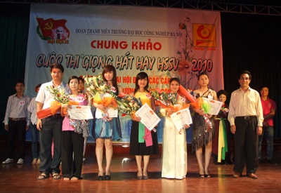 Chung khảo cuộc thi “Giọng hát hay HSSV năm 2010”