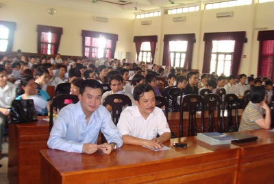 Đoàn cán bộ trường Đại học Hồ Nam (Trung Quốc) đến thăm và làm việc với trường