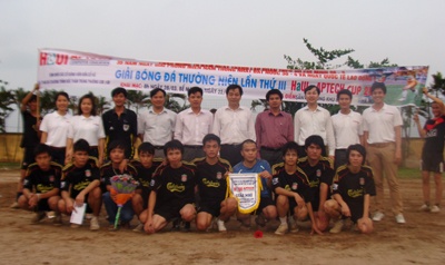 Bế mạc giải bóng đá HaUI-Aptech Cup 2010