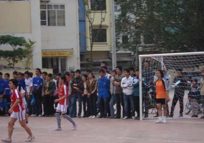 Khai mạc Hội thao Học sinh Sinh viên và giải bóng đá “The Queen cup”