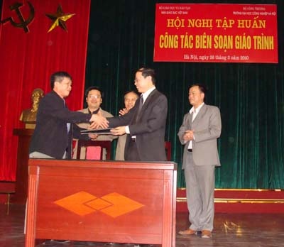 Hội nghị tập huấn công tác biên soạn giáo trình