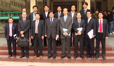 Đại sứ đặc mệnh toàn quyền Nhật Bản tại Việt Nam đến thăm trường