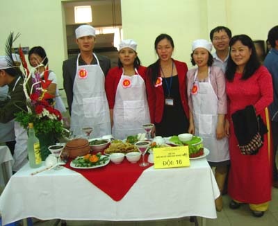 Tổ chức Hội thi “ Nấu ăn và cắm hoa nghệ thuật