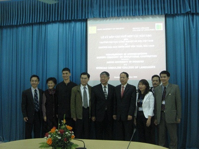 Đoàn đại biểu cấp cao của trường Đại học Ngoại ngữ Văn Thạo – Đài Loan tới thăm quan và làm việc với Trường