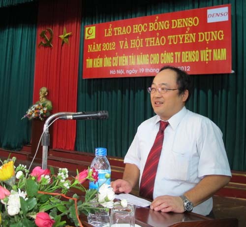 Công ty DENSO Việt Nam tổ chức trao học bổng cho sinh viên xuất sắc