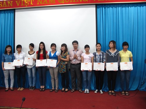 Gặp mặt và trao thưởng cho đội tuyển bóng chuyền nam, nữ đạt giải Nhất bóng chuyền sinh viên Hà Nội