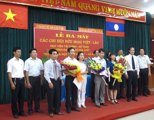 Lễ ra mắt các chi hội hữu nghị Việt - Lào