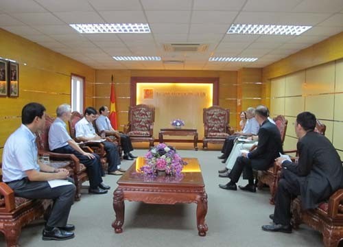 Mr.Arakawa,Vice-President of Japna International Cooperation Agency (JICA) came to visit Hanoi University of Industry