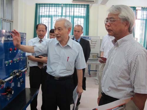 Mr.Arakawa,Vice-President of Japna International Cooperation Agency (JICA) came to visit Hanoi University of Industry