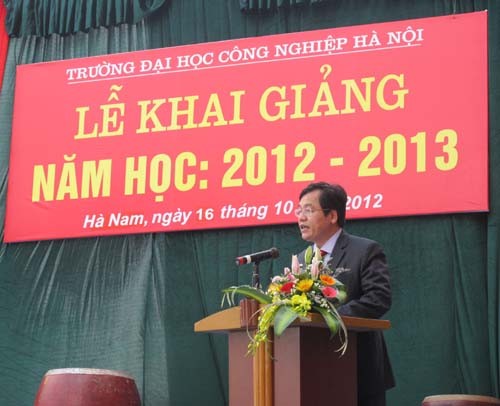 Tổ chức lễ khai giảng năm học 2012 - 2013 tại cơ sở Hà Nam