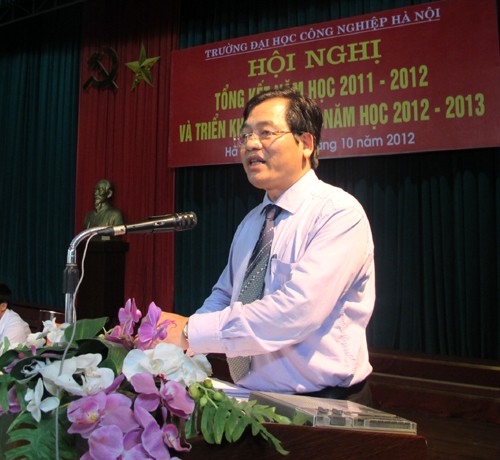 Hội nghị tổng kết năm học 2011-2012 và triển khai nhiệm vụ năm học 2012-2013