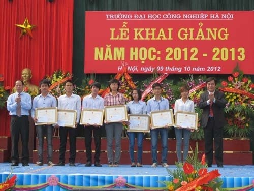 Hanoi University of Industry (HaUI) held the Opening Ceremony of the new academic year 2012 - 2013