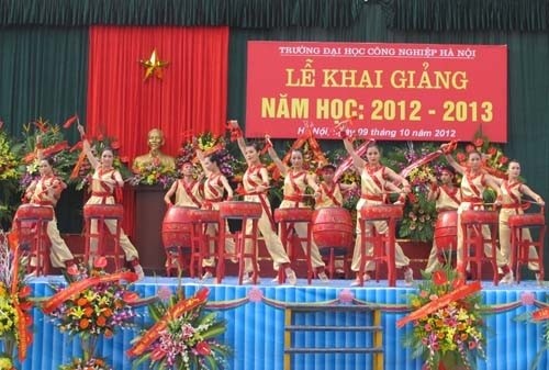 Hanoi University of Industry (HaUI) held the Opening Ceremony of the new academic year 2012 - 2013
