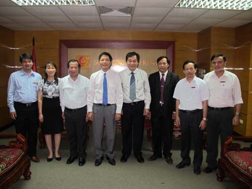 Trao quyết định bổ nhiệm Phó Hiệu trưởng trường Đại học Công nghiệp Hà Nội