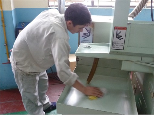 Hoạt động 5S tuần thứ 3 tại trường Đại học Công nghiệp Hà Nội