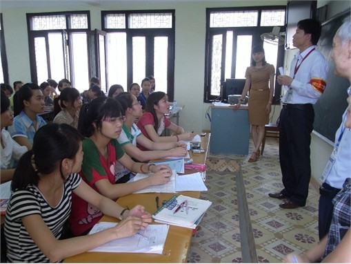 Hoạt động 5S tuần thứ 3 tại trường Đại học Công nghiệp Hà Nội