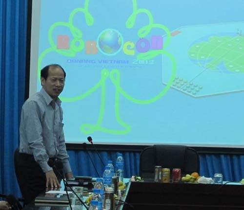 Phát động cuộc thi `Sáng tạo Robot Việt Nam 2013`