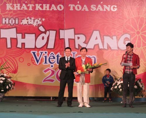 Trường ĐH Công nghiệp Hà Nội tham gia Hội chợ Thời trang Việt Nam 2012