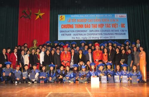 Lễ bế giảng Cao đẳng khóa 13 và 14 Chương trình đào tạo hợp tác Quốc tế Việt Nam - Australia