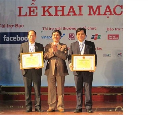 Opening Ceremony of the 21th Vietnam Student Olympiad in IT 2012