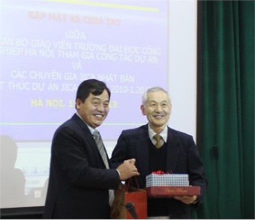 Meeting and leaving party of Hanoi University of Industry staff and JICA-HaUI project experts