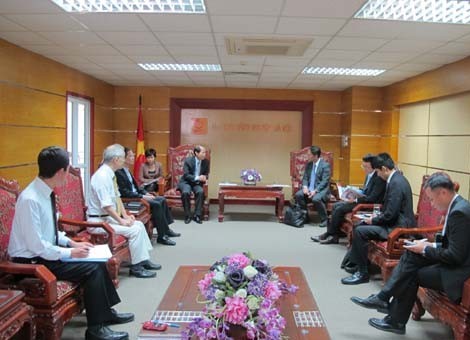 Japanese Foreign Ministry delegation visited and worked with Hanoi University of Industry