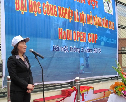 Tổ chức thi đấu và trao giải quần vợt Đại học Công nghiệp Hà Nội mở rộng năm 2013