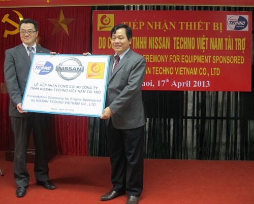 Tiếp nhận thiết bị do Công ty Nisan Techno Việt Nam tài trợ