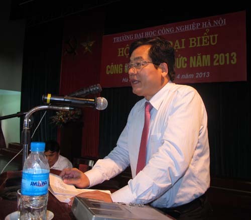 Hội nghị đại biểu cán bộ viên chức trường Đại học Công nghiệp Hà Nội năm 2013
