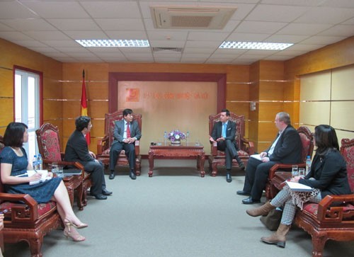 York St John University’s Professor delegation visited and worked with Hanoi University of Industry (HaUI)