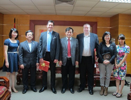 York St John University’s Professor delegation visited and worked with Hanoi University of Industry (HaUI)