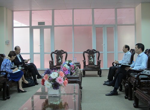 Senior Advisor, JICA Vietnam Office, visits Hanoi University of Industry