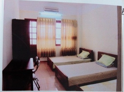 Phục vụ ăn ở trong kỳ thi tuyển sinh đại học 2013 tại Trung tâm Dịch vụ-Ký túc xá-Nhà ăn