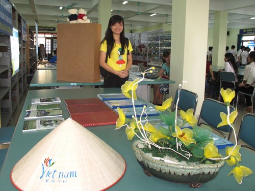Tổ chức triển lãm sản phẩm sáng tạo của sinh viên và giảng viên nhà trường
