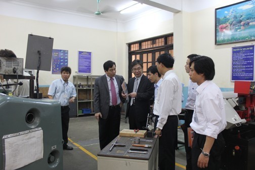 CEO of Toyota Vietnam Company visited and worked with Hanoi University of Industry