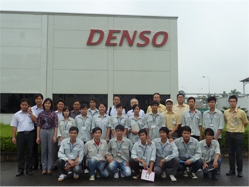 Hoạt động thăm quan doanh nghiệp cho sinh viên