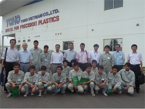 Hoạt động thăm quan doanh nghiệp cho sinh viên