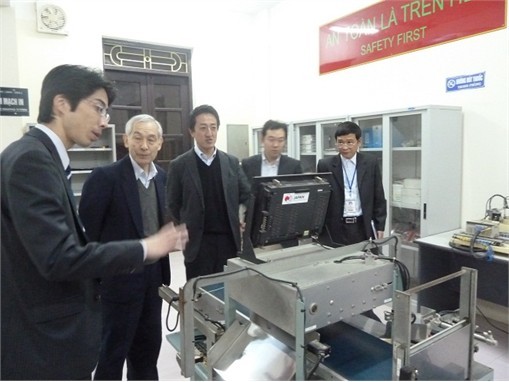 Các doanh nghiệp đến thăm Trường và Dự án